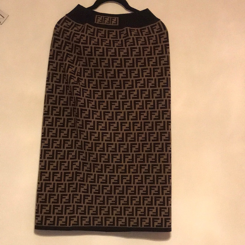 ✨ Authentic FENDI Brown Zucca Monogram Intarsia Knit Pencil Skirt – Size 46 ✨ - Picture 4 of 11